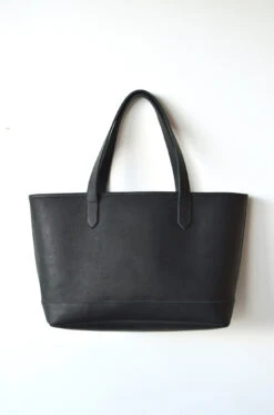 Dreamers Leather Tote, Noir 13 Dreamers Leather Tote, Noir -Home Furnishings Store image 1021