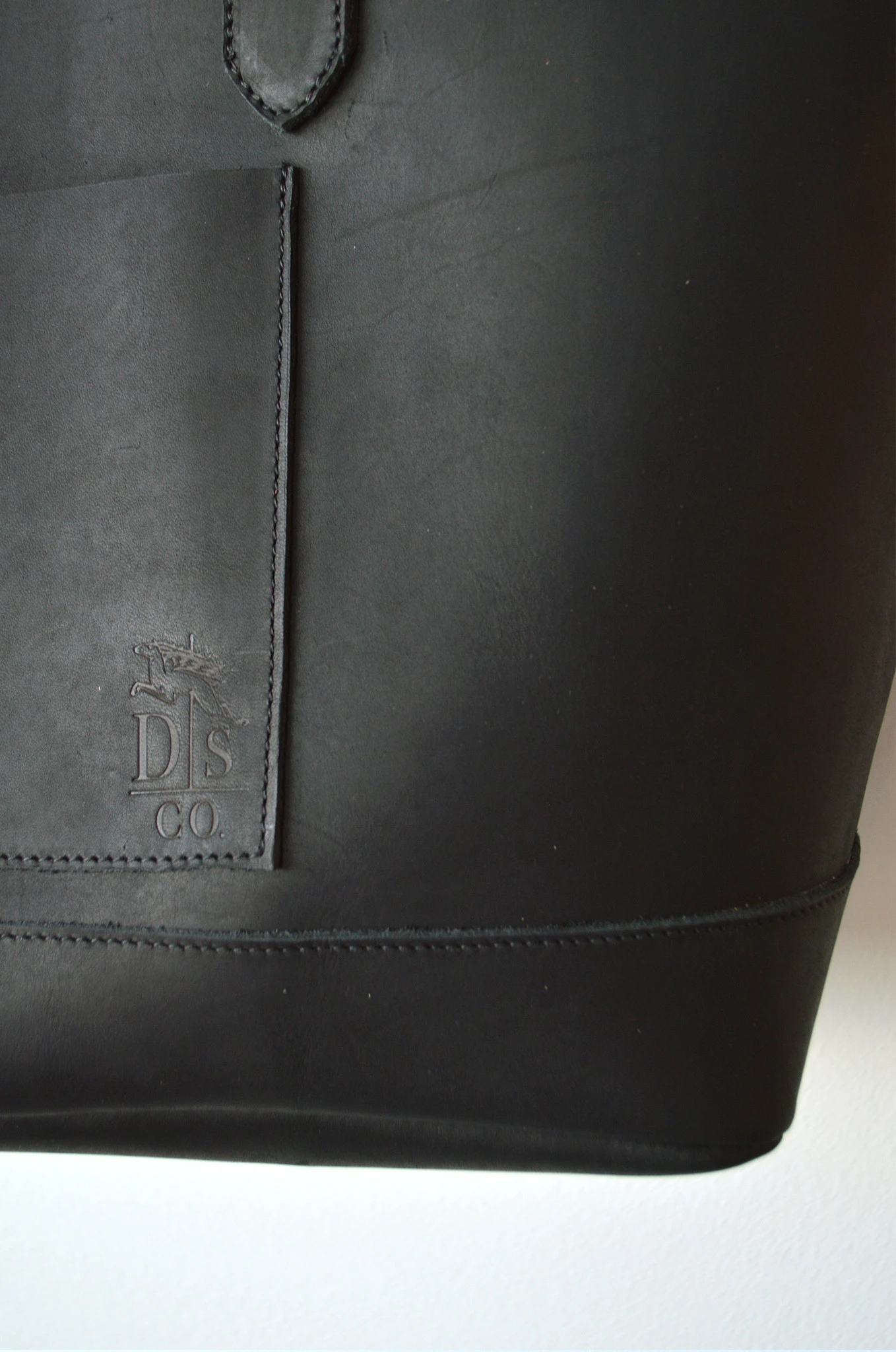 Dreamers Leather Tote, Noir 8 Dreamers Leather Tote, Noir - Image 6