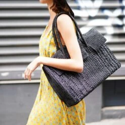 Dahlia Grand Bag Black -Home Furnishings Store image 1027