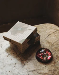 Sea Of Pink Roses, Crystal Paperweight -Home Furnishings Store image 238